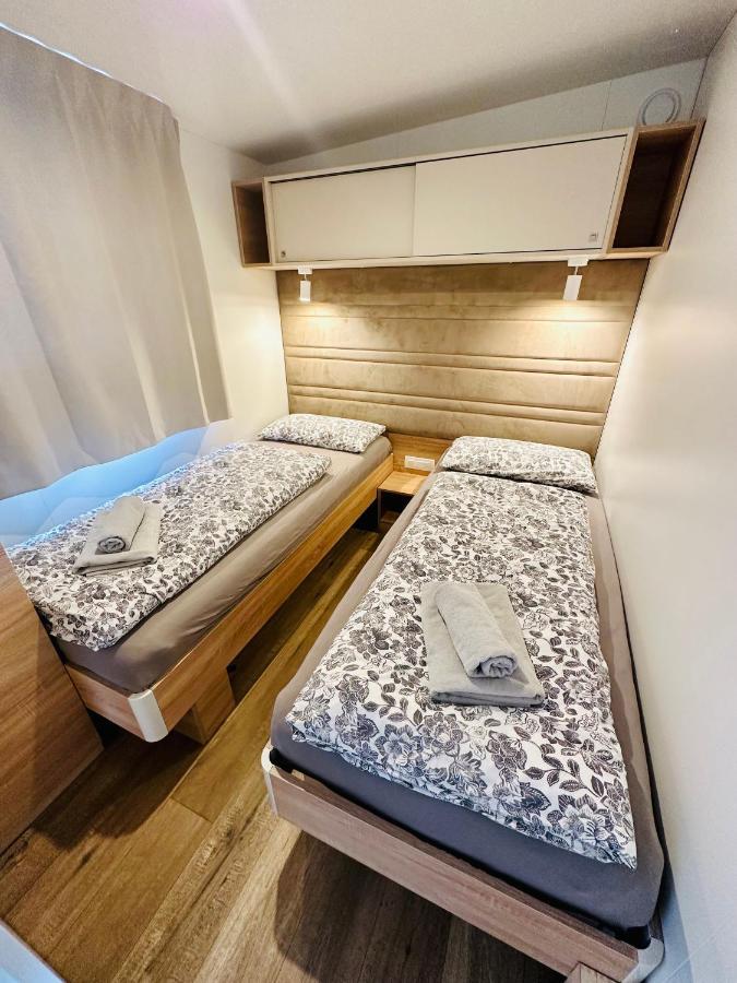 Villa Family Grand De Luxe Mobilhome Selce Εξωτερικό φωτογραφία