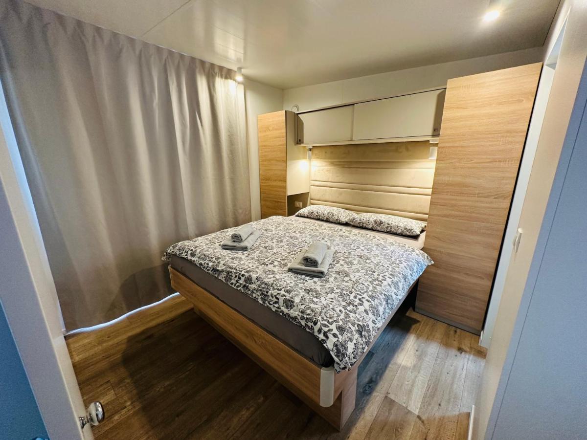 Villa Family Grand De Luxe Mobilhome Selce Εξωτερικό φωτογραφία